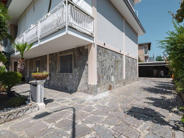 appartamento in vendita a Novara in zona Centro Città