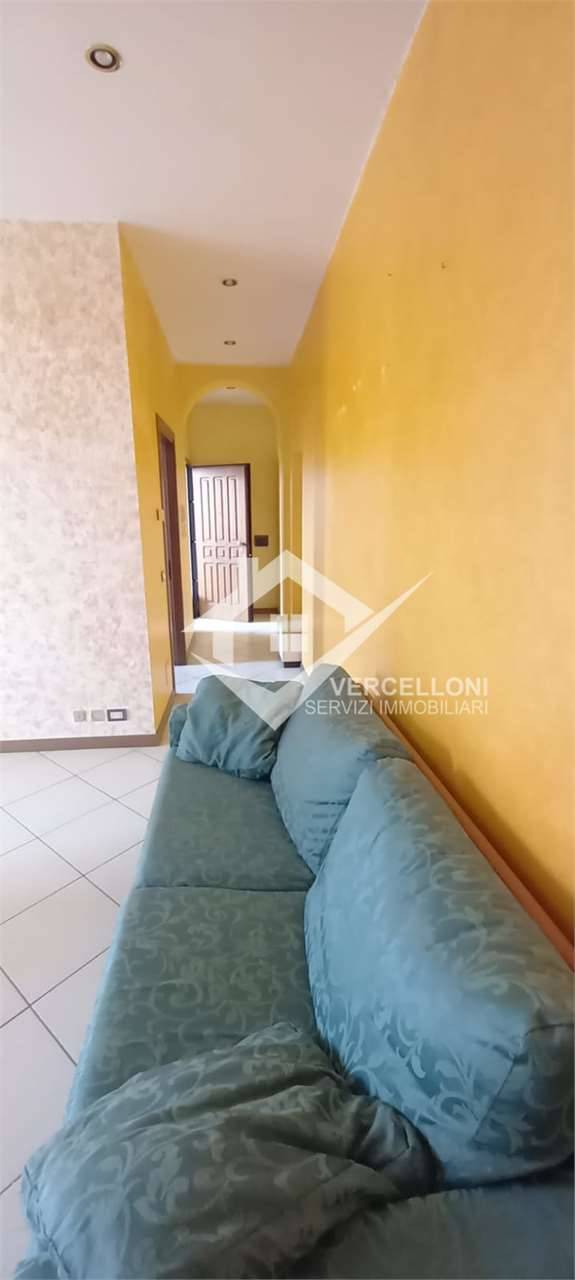 appartamento in vendita a Novara in zona Centro Città