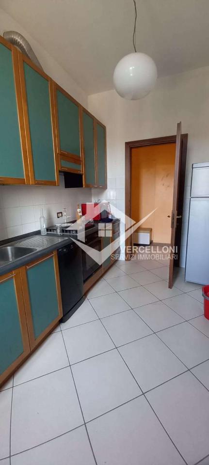 appartamento in vendita a Novara in zona Veveri