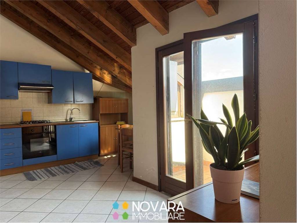 appartamento in vendita a Novara in zona Centro Città