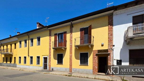 casa indipendente in vendita a Novara in zona Torrion Quartara