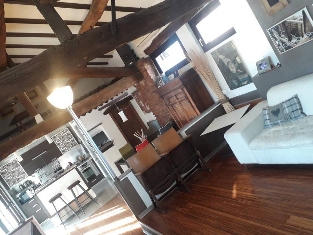 casa indipendente a Novara in zona zona Cittadella - Villaggio Dalmazia