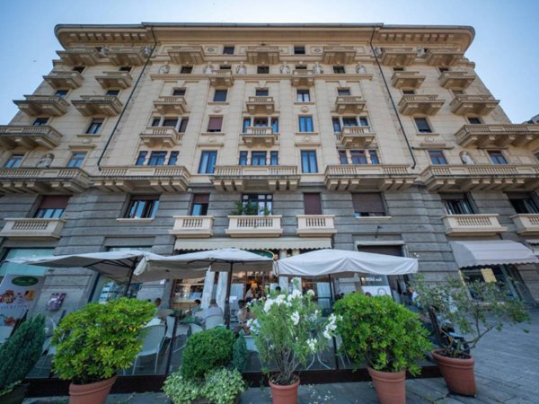 appartamento in vendita a Novara in zona Centro Città