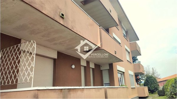 appartamento in vendita a Novara in zona Veveri