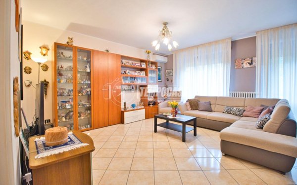 appartamento in vendita a Novara in zona zona Cittadella - Villaggio Dalmazia