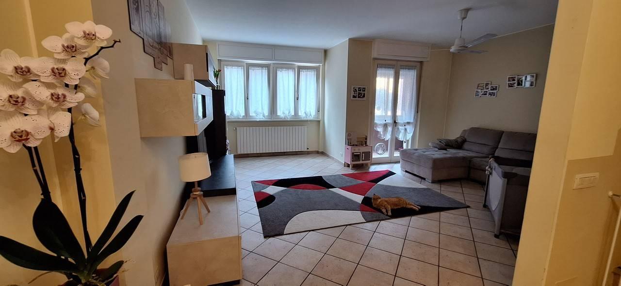 casa indipendente in vendita a Novara in zona zona Sant'Agabio