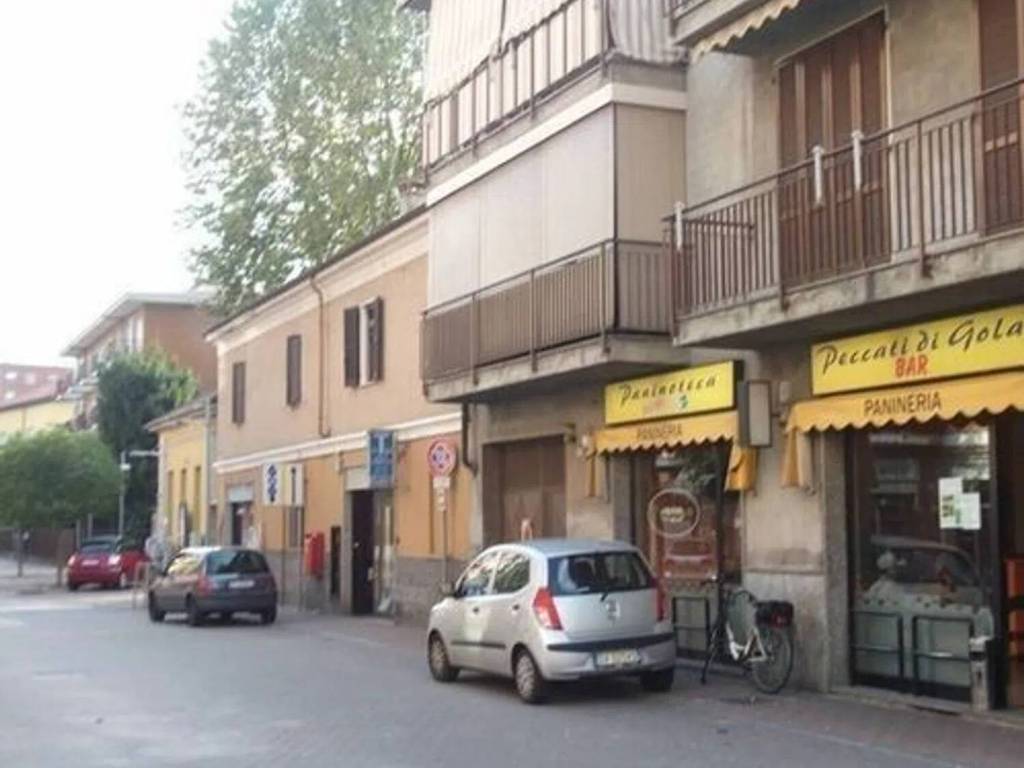 negozio in vendita a Novara in zona zona Cittadella - Villaggio Dalmazia