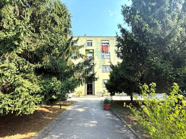 appartamento in vendita a Novara in zona Pernate