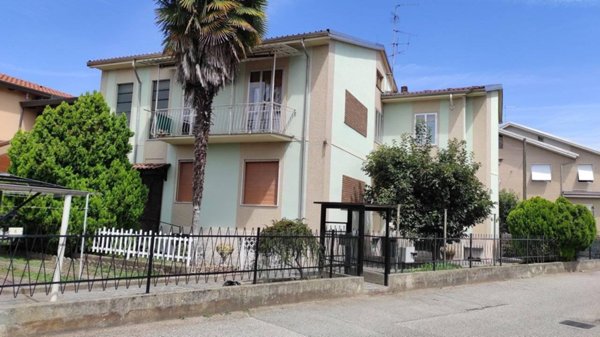 appartamento in vendita a Novara in zona Vignale