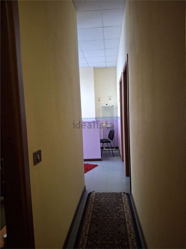 negozio in vendita a Novara in zona zona Sant'Andrea - San Rocco