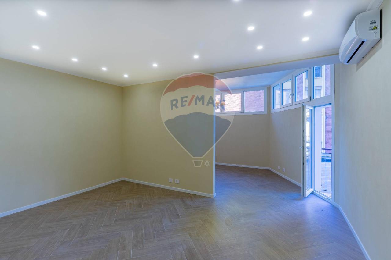 appartamento in vendita a Novara in zona Centro Città