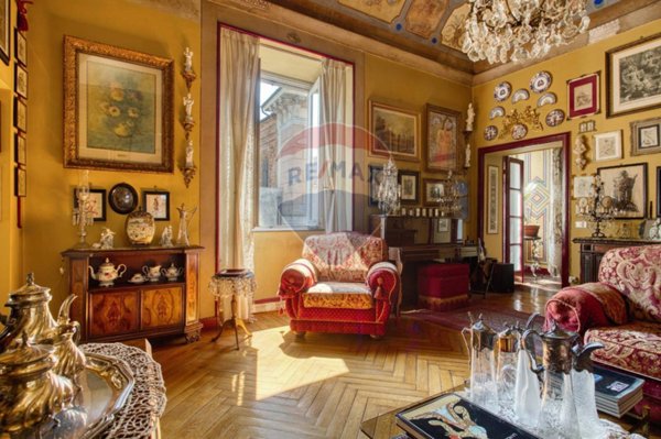 appartamento in vendita a Novara in zona Centro Città