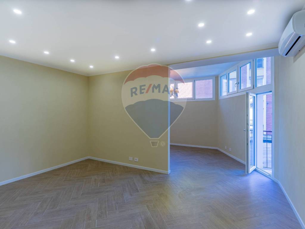appartamento in vendita a Novara in zona Centro Città