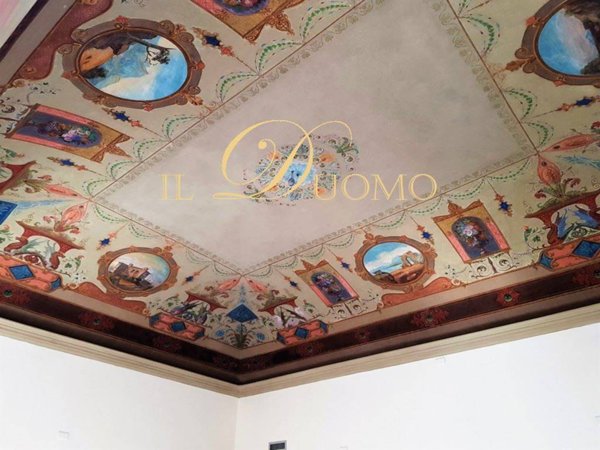 intera palazzina in vendita a Novara in zona Centro Città