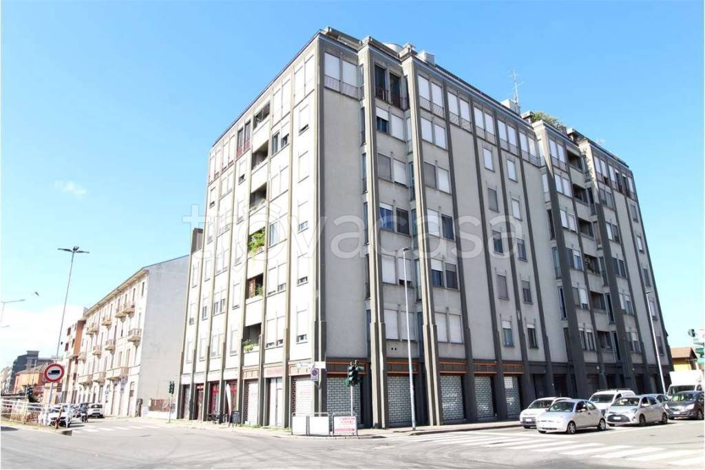 appartamento in vendita a Novara in zona Centro Città