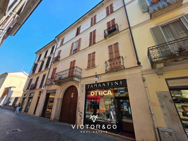 appartamento in vendita a Novara in zona Centro Città