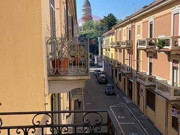 appartamento in vendita a Novara in zona Centro Città