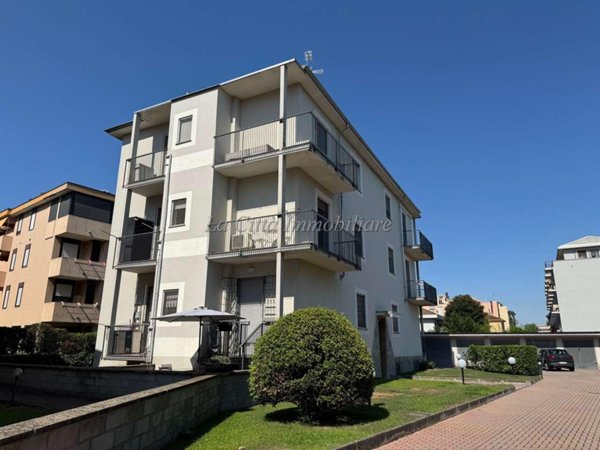 appartamento in vendita a Novara in zona Zona Santa Rita