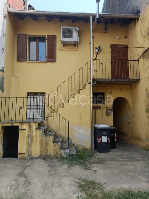 casa indipendente in vendita a Novara in zona zona Sant'Andrea - San Rocco