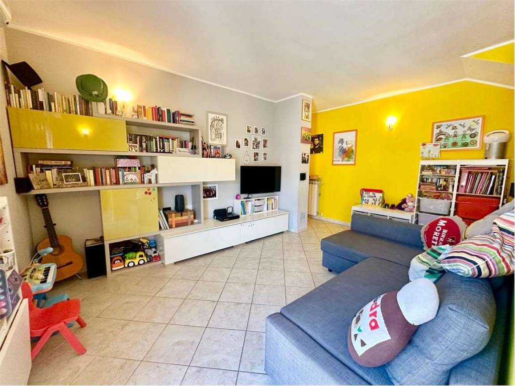 appartamento in vendita a Novara in zona zona Cittadella - Villaggio Dalmazia