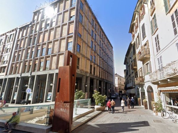 ufficio in vendita a Novara in zona Centro Città