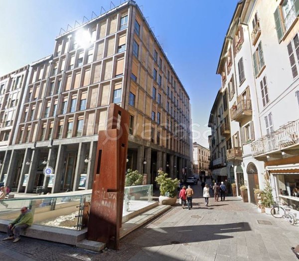 ufficio in vendita a Novara in zona Centro Città