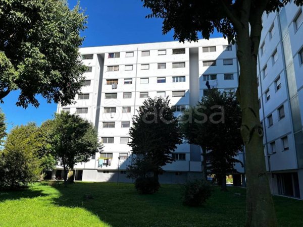 appartamento in vendita a Novara in zona zona Cittadella - Villaggio Dalmazia
