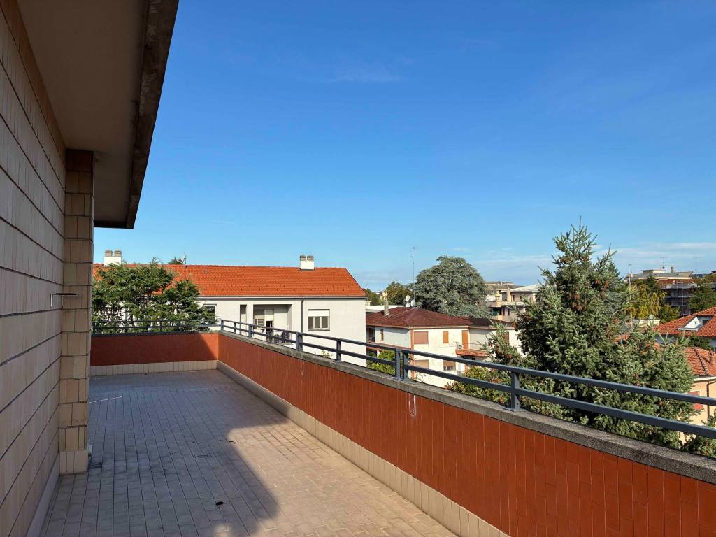 appartamento in vendita a Novara in zona zona Sacro Cuore