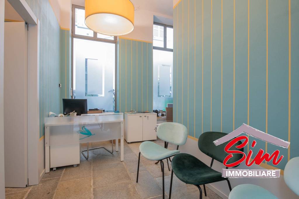 casa indipendente in vendita a Novara in zona Centro Città