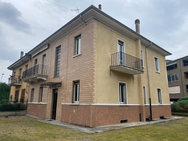 casa indipendente in vendita a Novara in zona Zona Santa Rita