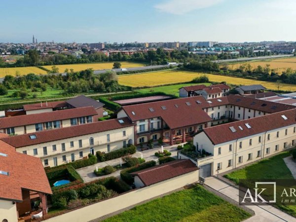 appartamento in vendita a Novara in zona zona Cittadella - Villaggio Dalmazia