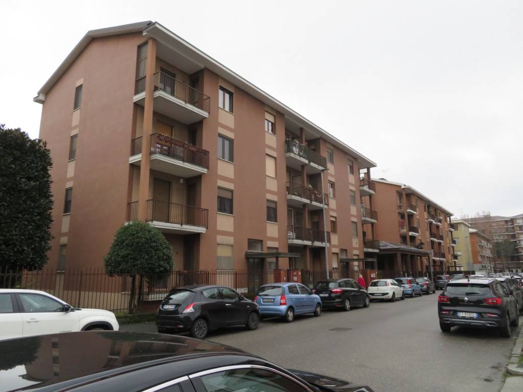 appartamento in vendita a Novara in zona zona Cittadella - Villaggio Dalmazia