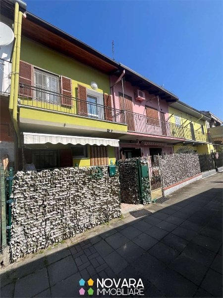 casa indipendente in vendita a Novara in zona zona Sant'Agabio
