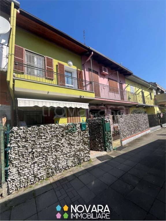 casa indipendente in vendita a Novara in zona zona Sant'Agabio