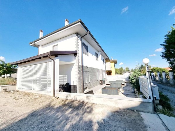 appartamento in vendita a Novara in zona zona Bicocca