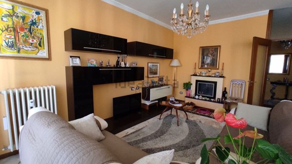 appartamento in vendita a Novara in zona Centro Città