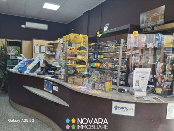 negozio in vendita a Novara in zona zona Porta Mortara