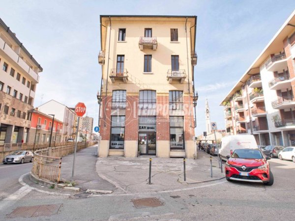 negozio in vendita a Novara