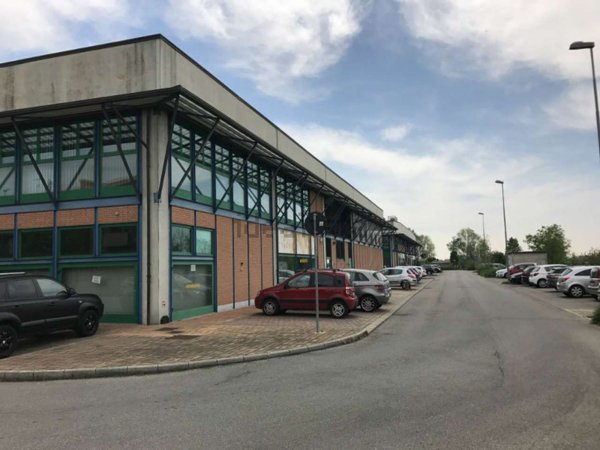 locale di sgombero a Novara in zona zona Cittadella - Villaggio Dalmazia