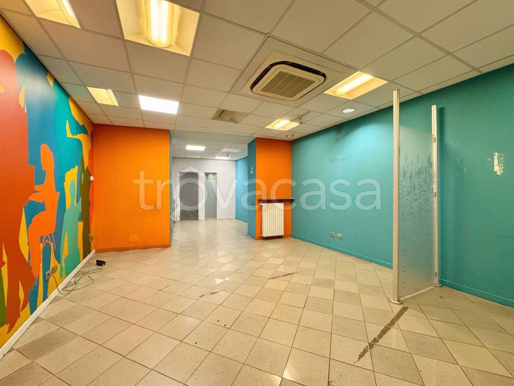 appartamento in vendita a Novara in zona Centro Città