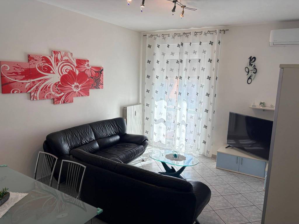 appartamento in vendita a Novara in zona zona Cittadella - Villaggio Dalmazia