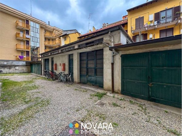 locale commerciale in vendita a Novara in zona zona San Martino