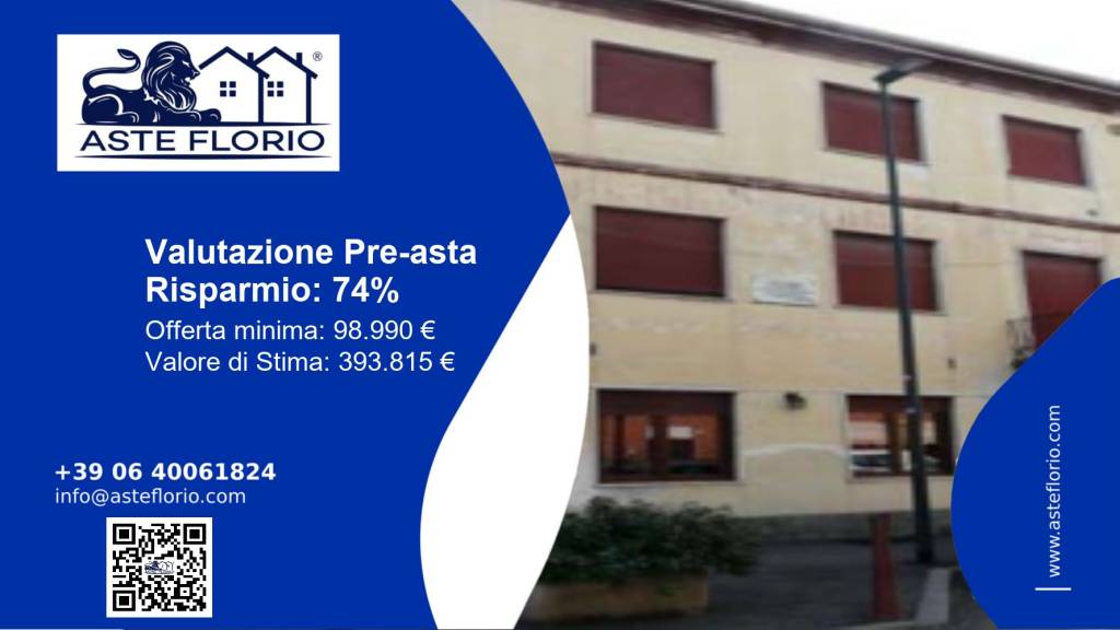 negozio in vendita a Novara in zona Veveri