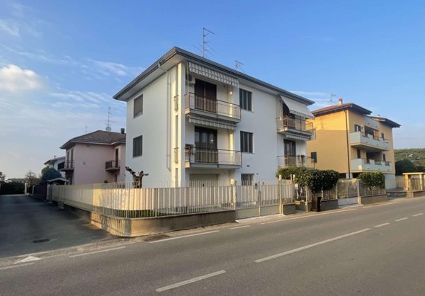 appartamento in vendita a Novara in zona Pernate