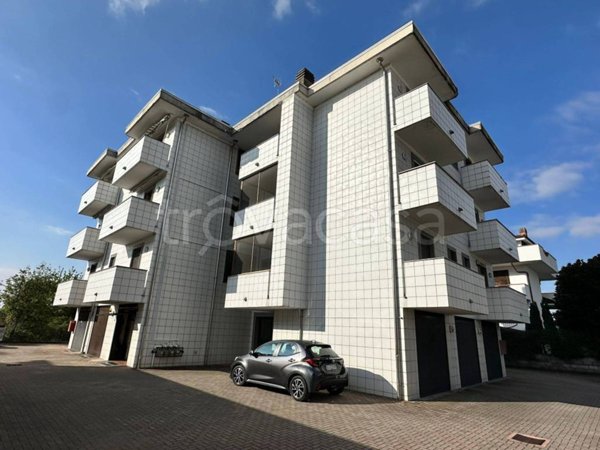 appartamento in vendita a Novara in zona zona Cittadella - Villaggio Dalmazia