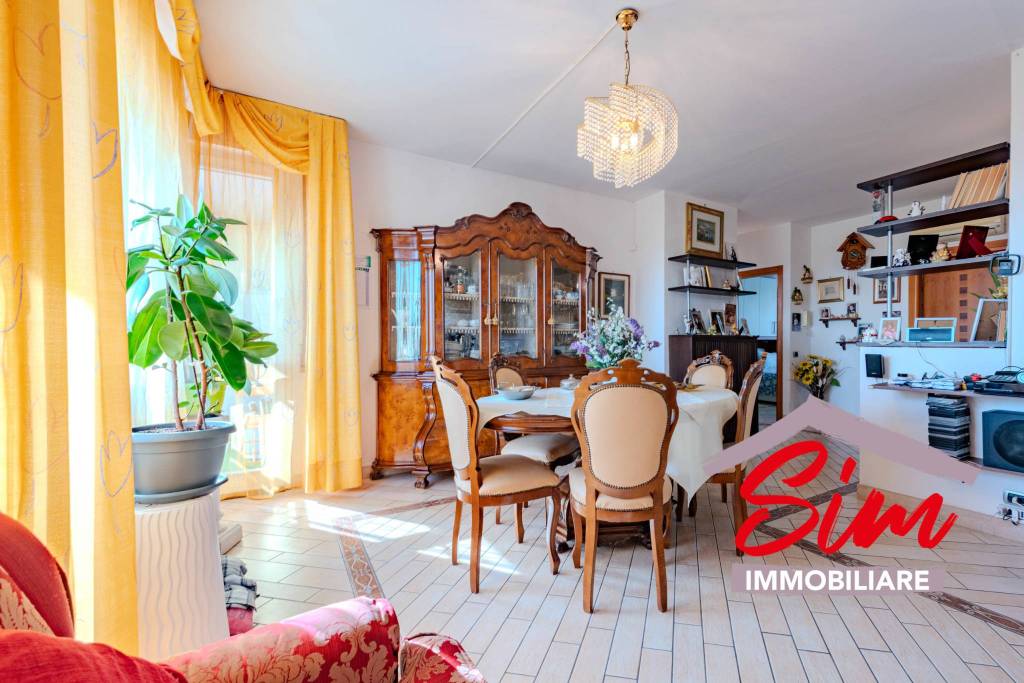 appartamento in vendita a Novara in zona zona Cittadella - Villaggio Dalmazia