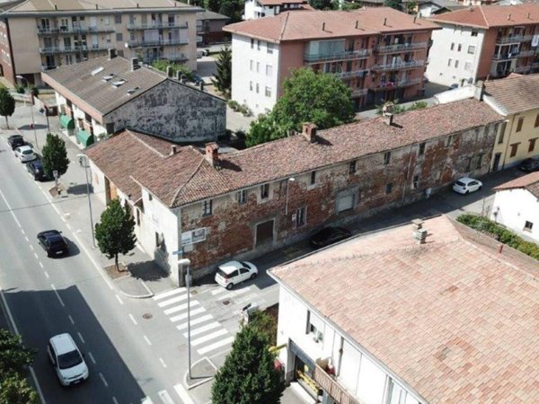 casa indipendente in vendita a Novara in zona Vignale
