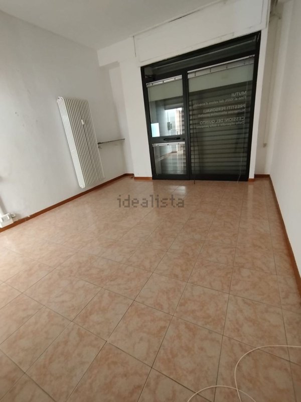 ufficio in vendita a Novara in zona zona San Martino