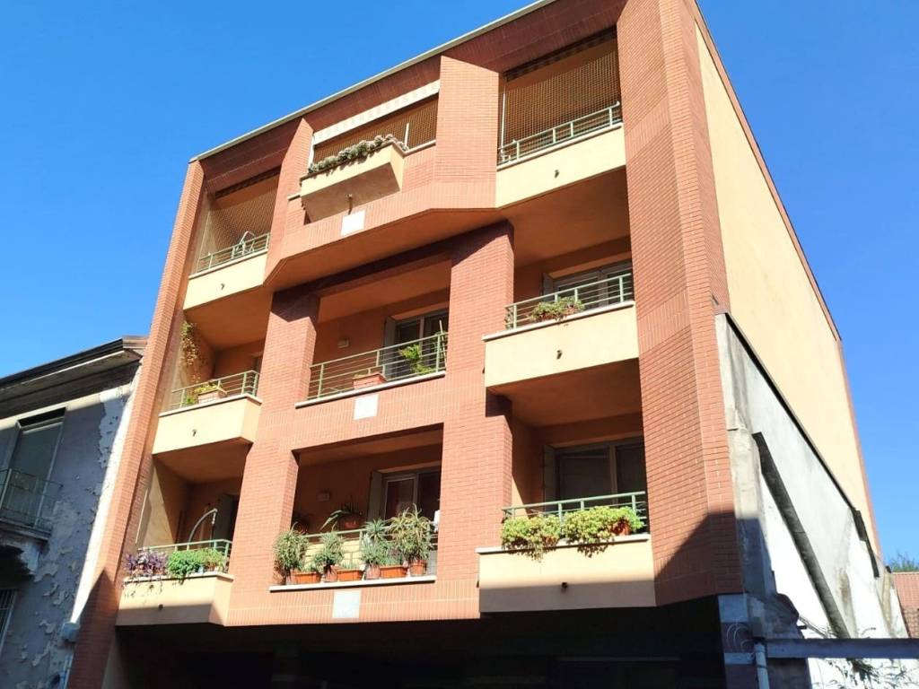 appartamento in vendita a Novara in zona Centro Città