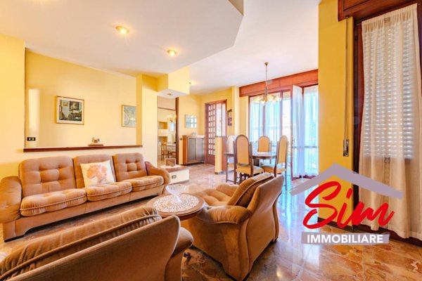 casa indipendente in vendita a Novara in zona Torrion Quartara